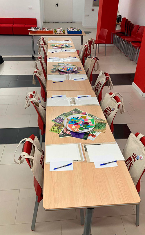 Mesa en taller de arte